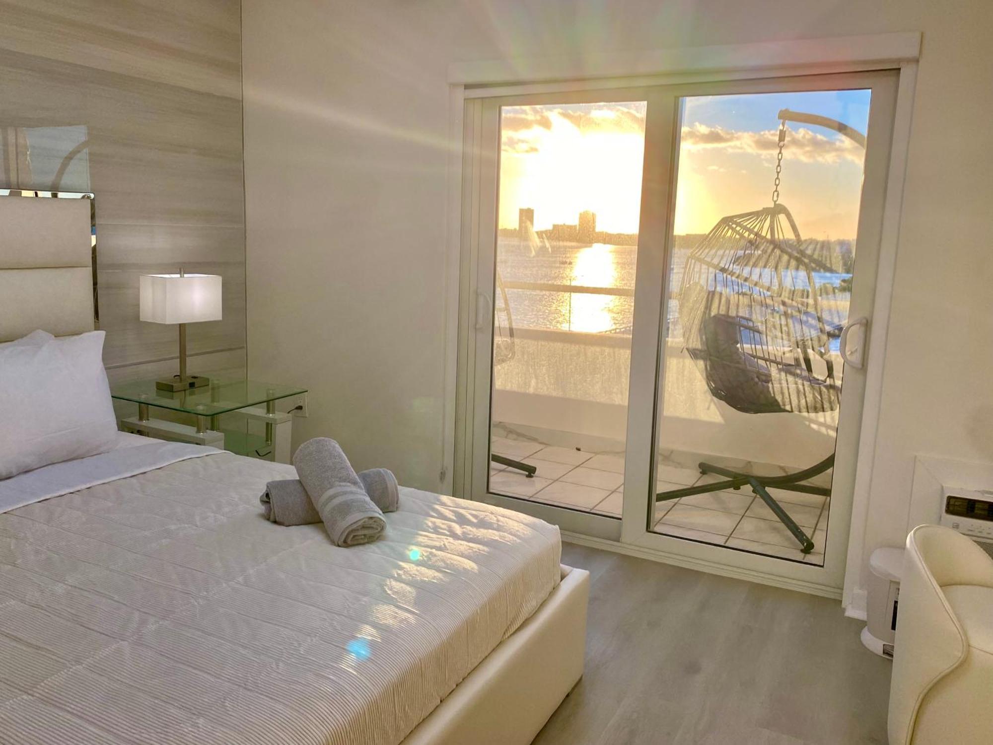 Panoramic Luxurious Waterfront One Bedroom Apartment With Miami Skyline View Free Parking 5Min Drive To Маямі-Біч Екстер'єр фото