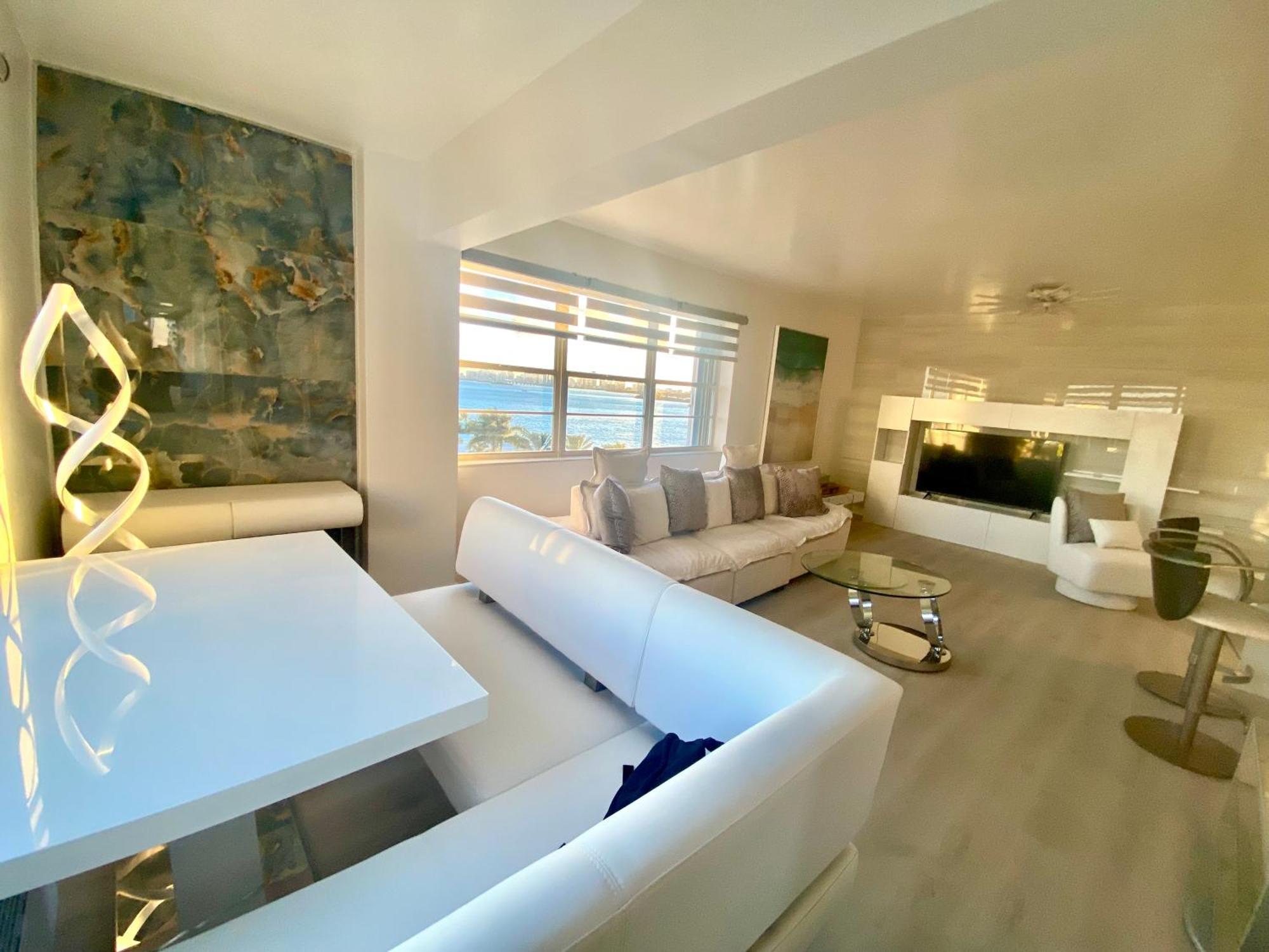 Panoramic Luxurious Waterfront One Bedroom Apartment With Miami Skyline View Free Parking 5Min Drive To Маямі-Біч Екстер'єр фото