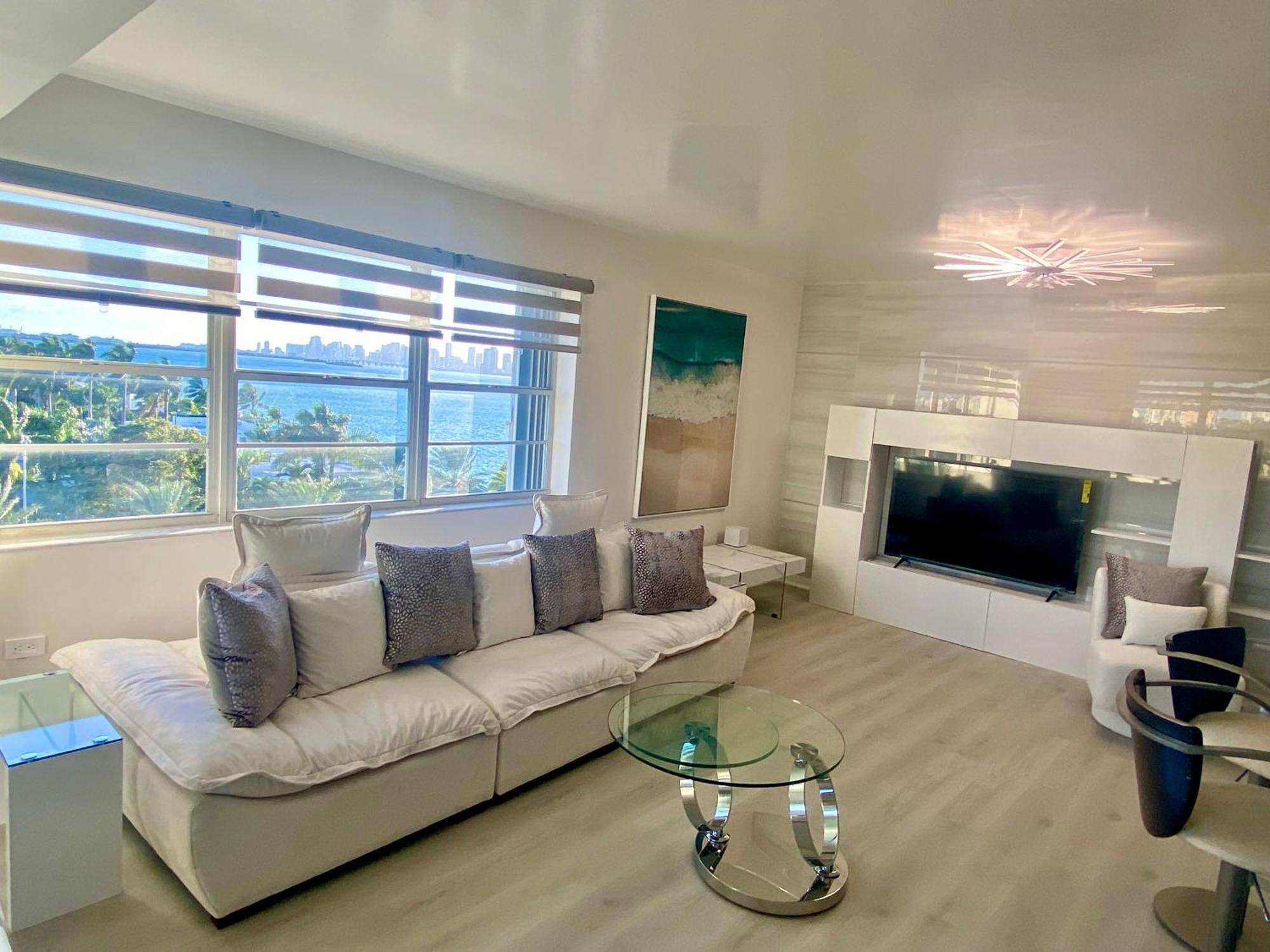 Panoramic Luxurious Waterfront One Bedroom Apartment With Miami Skyline View Free Parking 5Min Drive To Маямі-Біч Екстер'єр фото